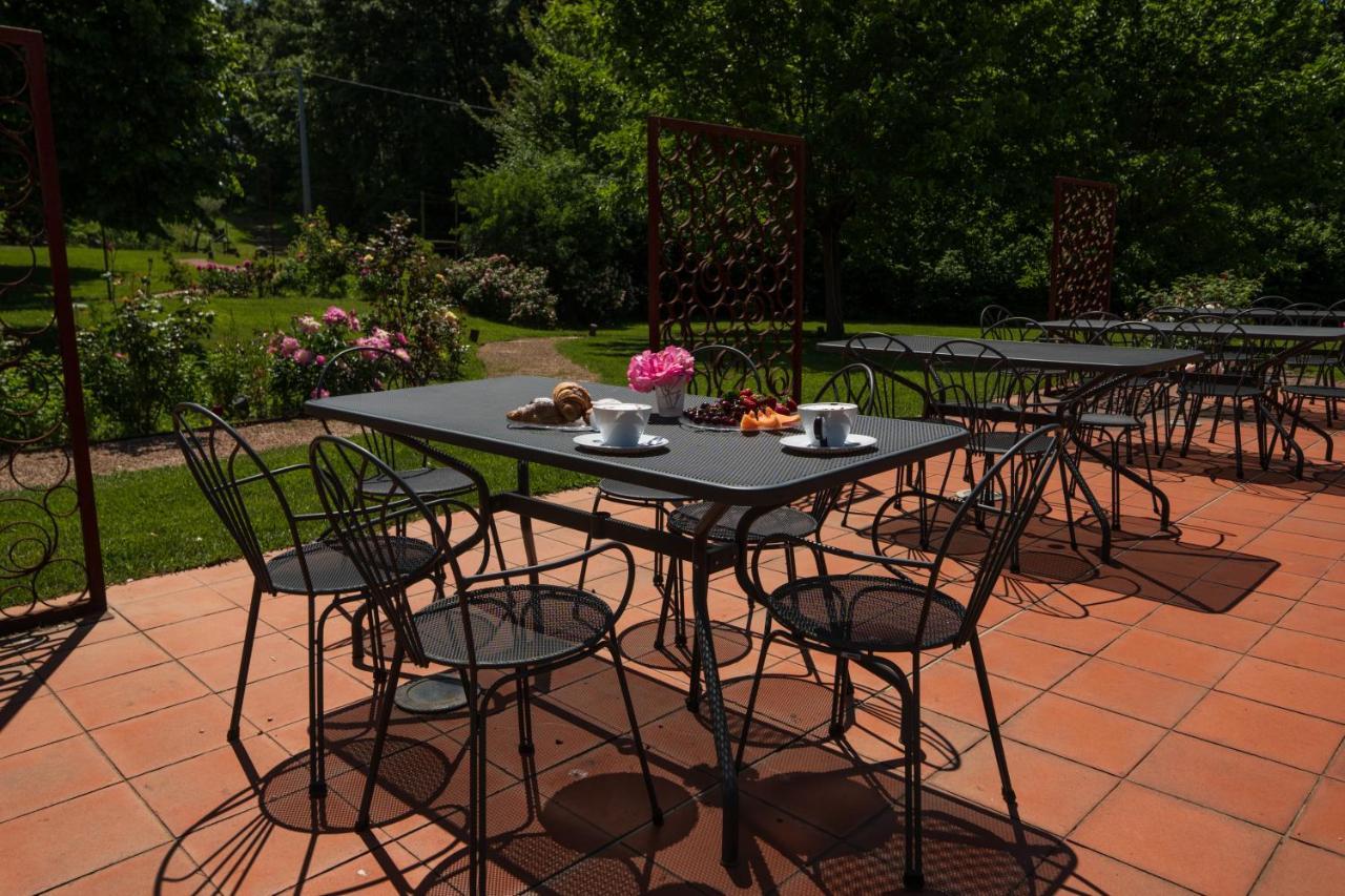Locanda La Valle Castelnuovo Magra Exterior photo